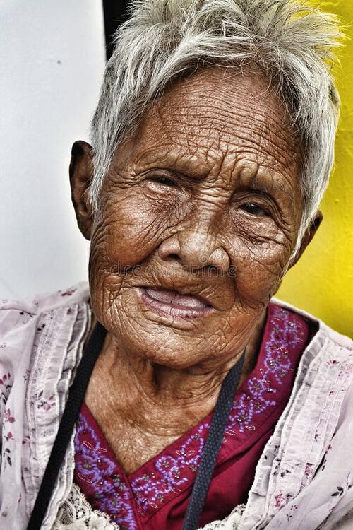 antipolo-city-philippines-january-close-up-portrait-old-filipino-woman-wrinkled-skin-close-up-portrait-old-170098505